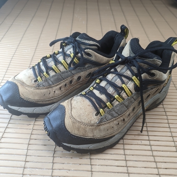 Merrell Men's Brown Pulse Birch/ Yellow Leather Hiking Performance Shoes Size US - Picture 1 of 12